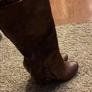 Boots size 7.5